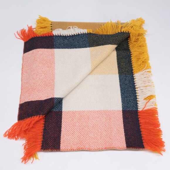 HERMES Cream Scarf - Picture 3 of 7